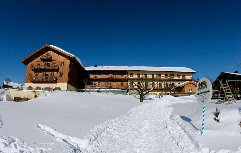 Hotel Und Landgasthof Altwirt Grosshartpenning Exterior photo