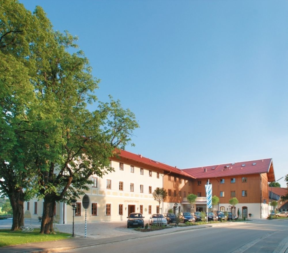 Hotel Und Landgasthof Altwirt Grosshartpenning Exterior photo